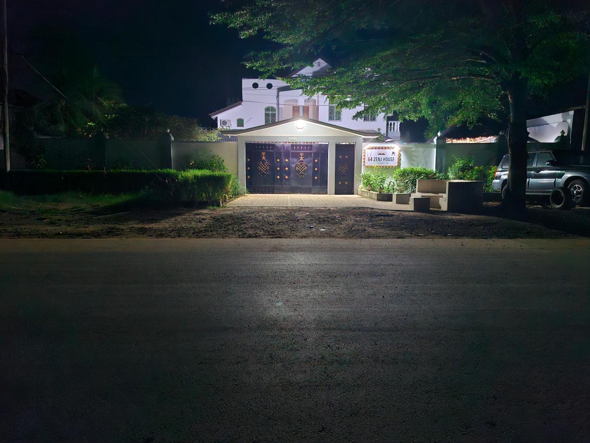 64 Zenj House Luxury Airport B&B Mbweni Exterior foto