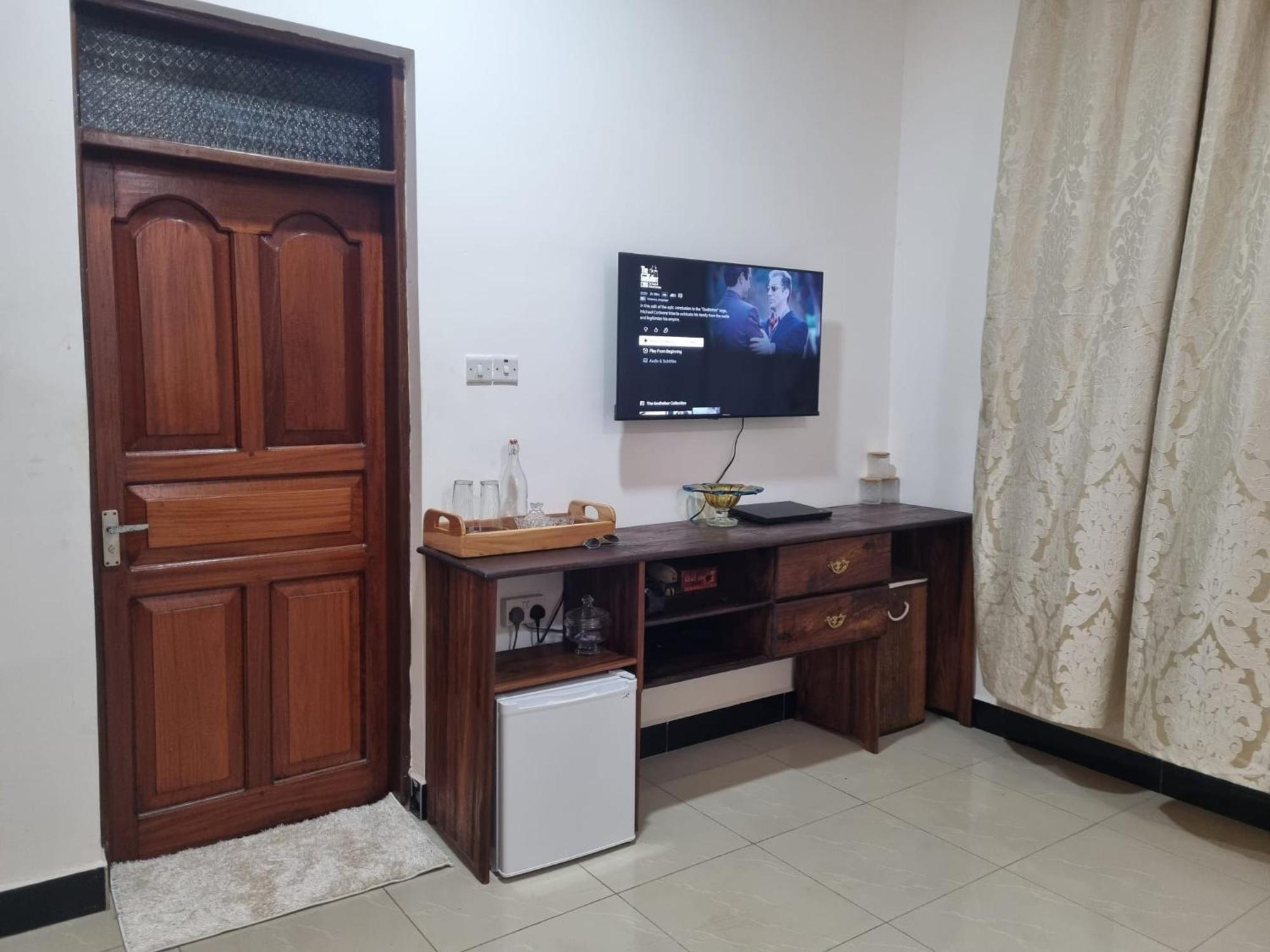 64 Zenj House Luxury Airport B&B Mbweni Exterior foto