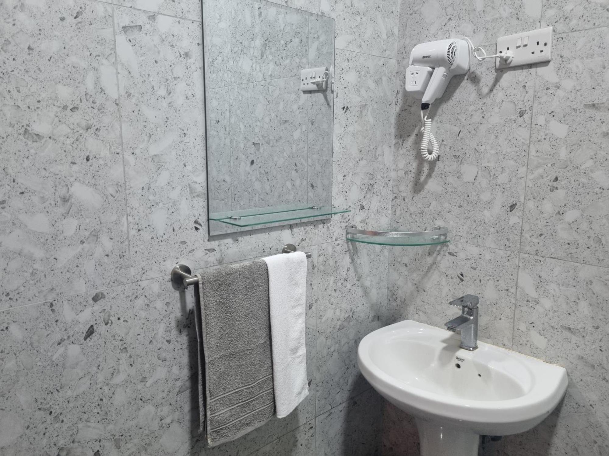 64 Zenj House Luxury Airport B&B Mbweni Exterior foto