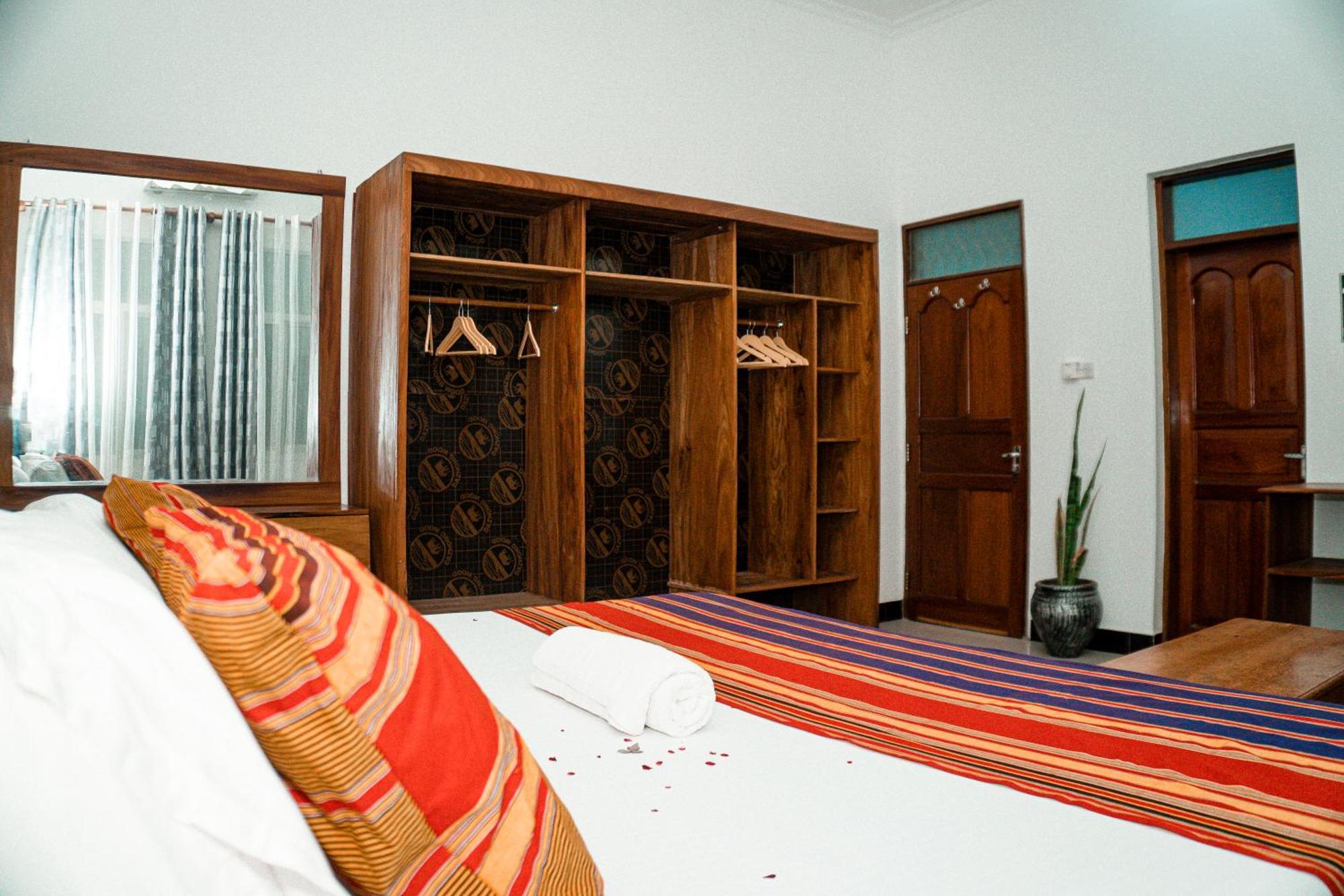 64 Zenj House Luxury Airport B&B Mbweni Exterior foto